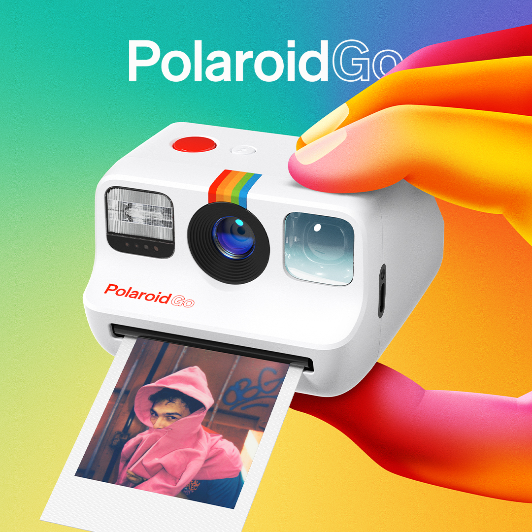 cartoon of polaroid go camera