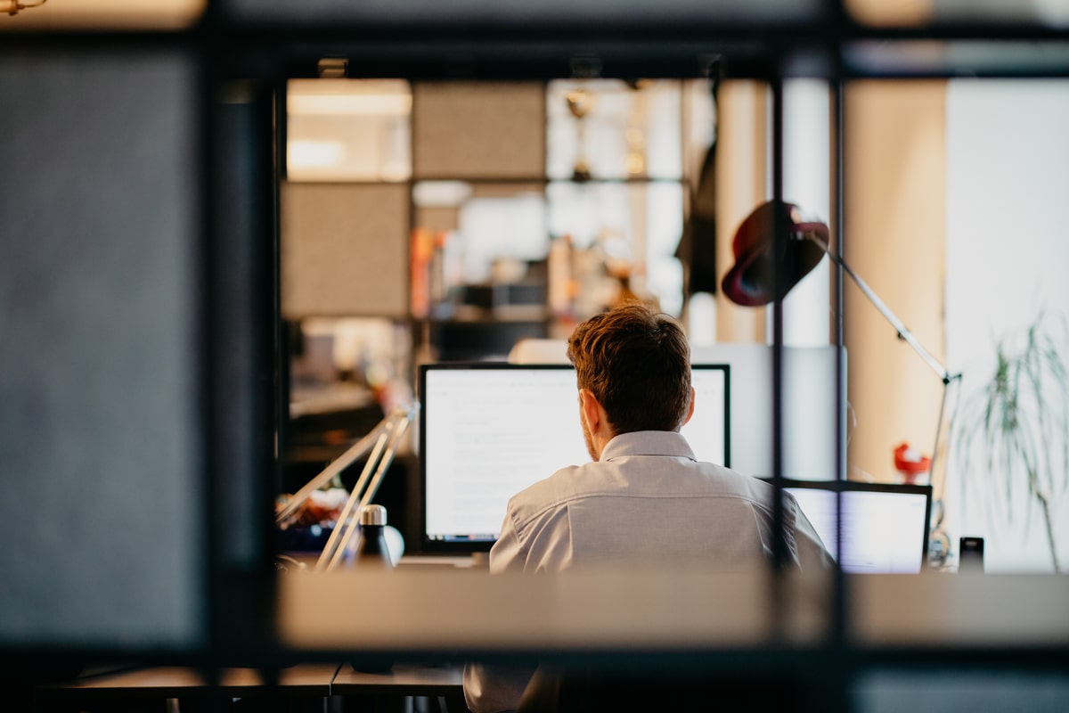 How to face the e-commerce challenges of today – without a head